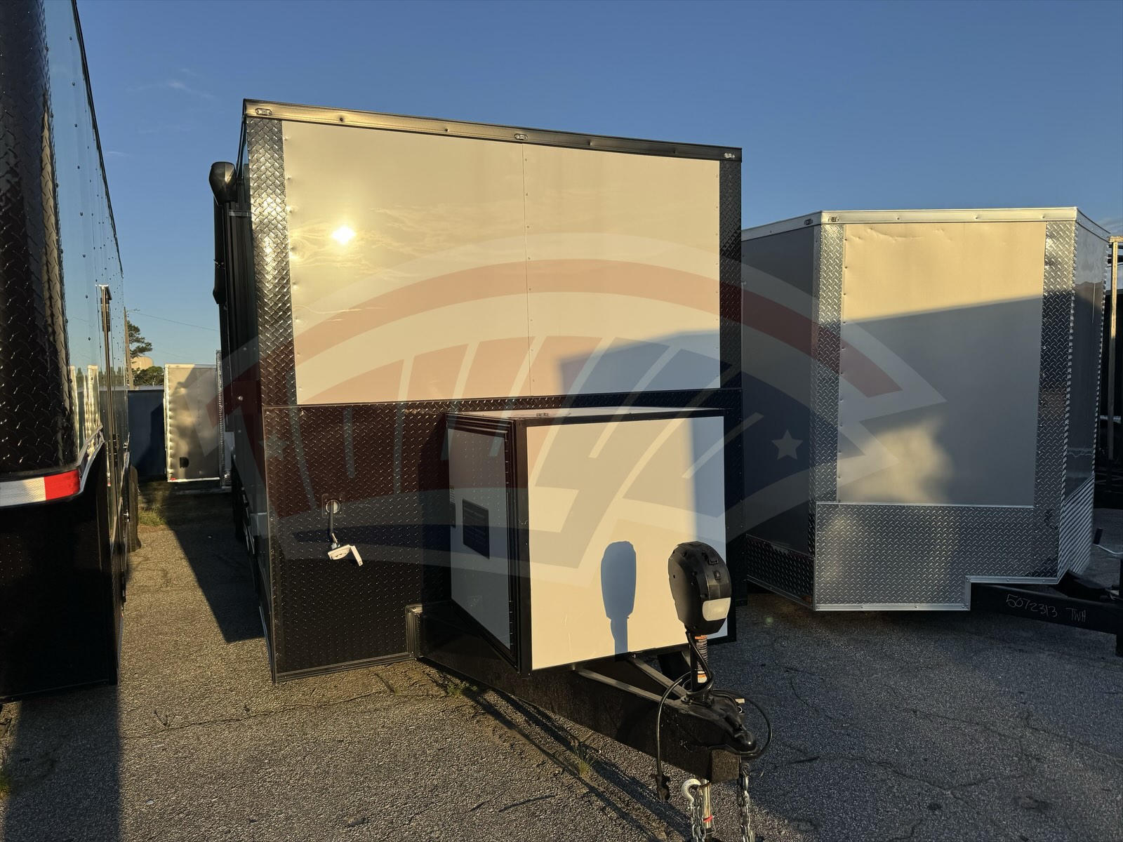 5050512-HLWBRT image 1